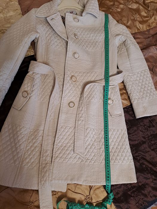 Стильне плащ-пальто стьогане, синтепон, підкладка, з кишенями в ідеал.