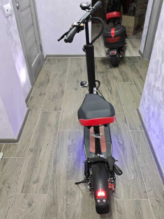 Продам електросамокат