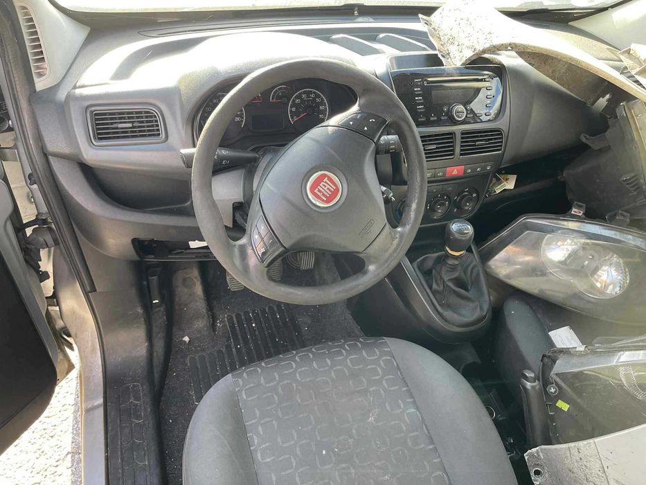 Fiat Doblo 2013 para peças!