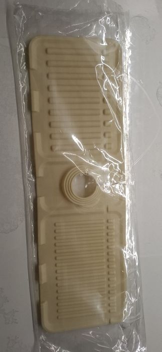 Новая накладка на мойку под смеситель 12х38 см, цвет слоновой кости