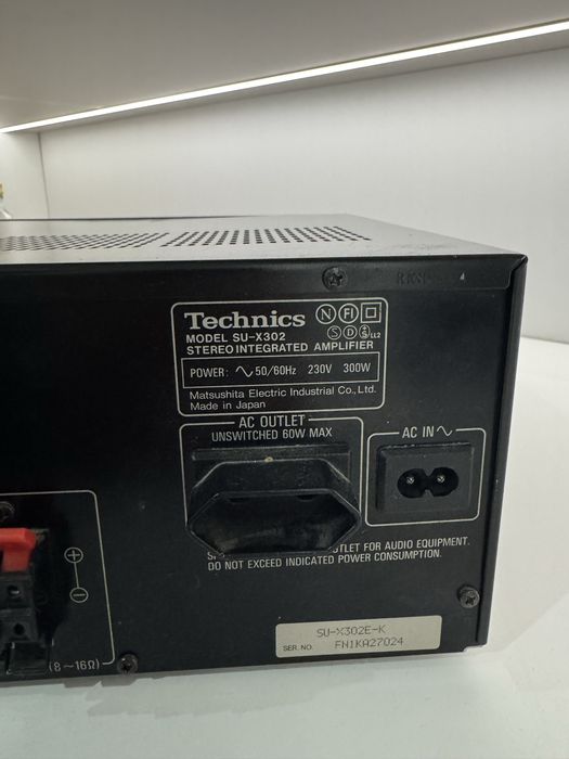 Wzmacniacz Technics Su-X302