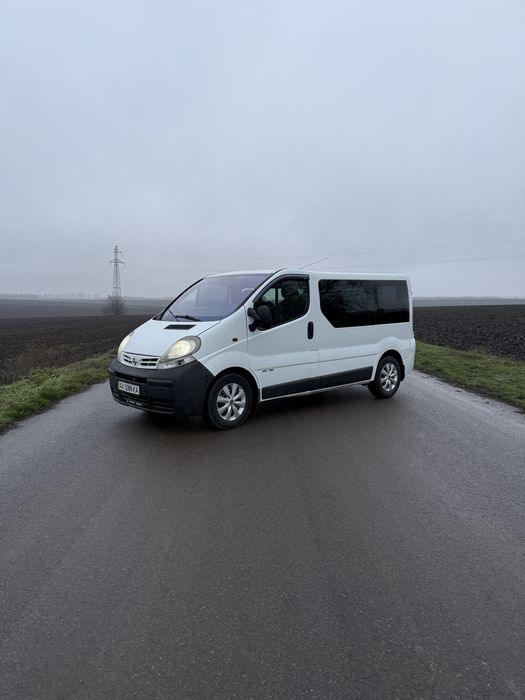 Nissan Primastar 7+1 Opel Vivaro Renault Trafik пасажир