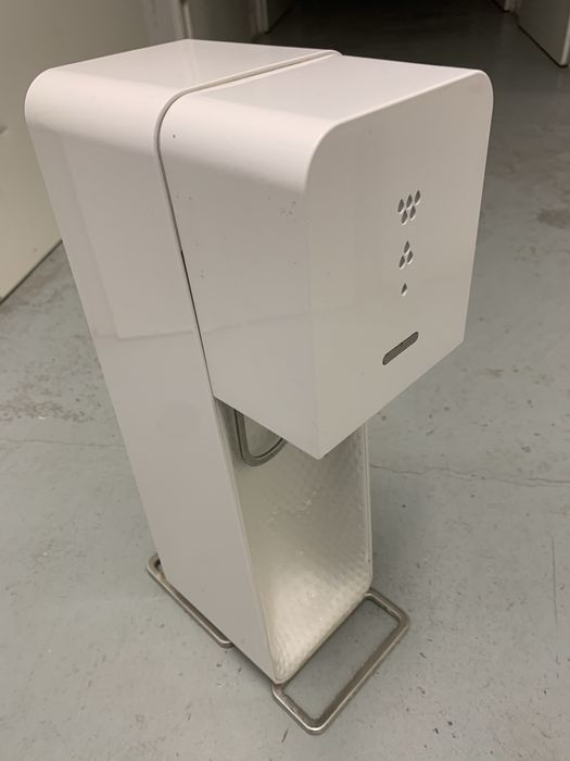 Soda stream model: source z 5 nabojami