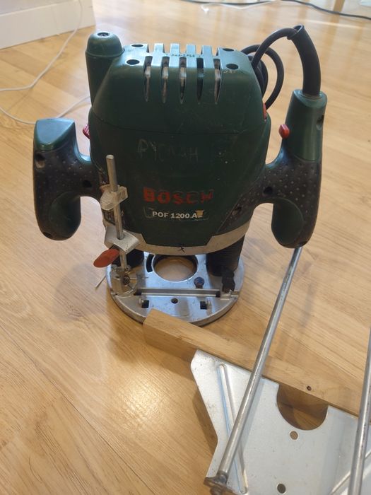 Фрезер Bosch pof 1200
