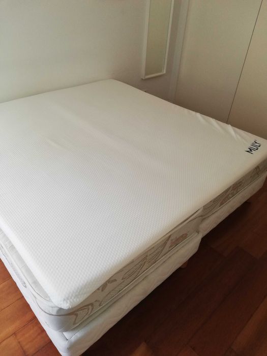 Estrados forrados com colchão (opção par c/ topper)