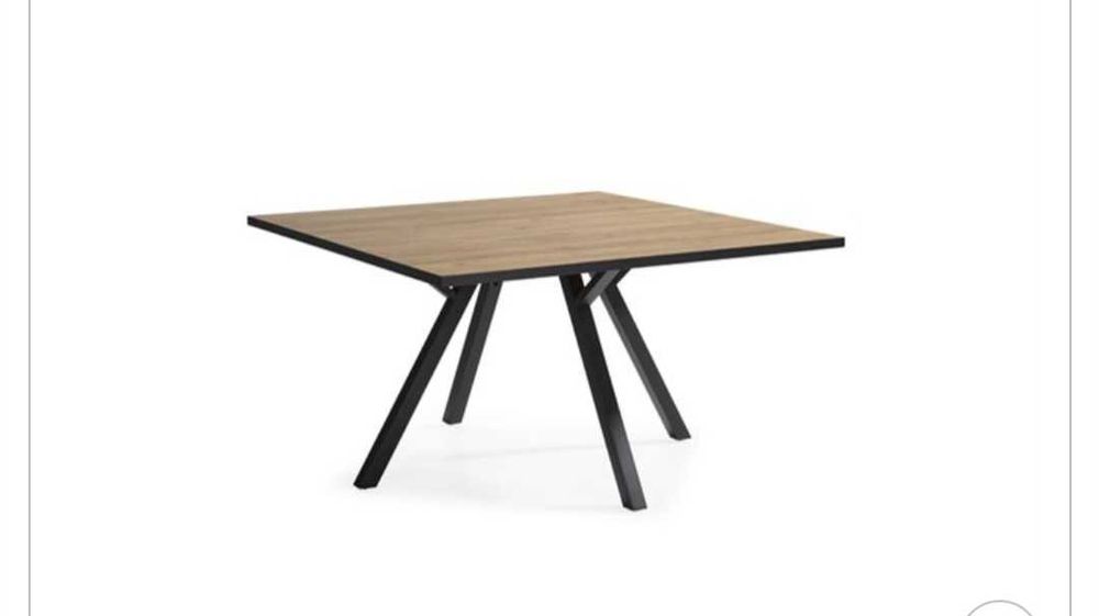 Mesa de jantar Milena, Carvalho preto com 4 cadeiras