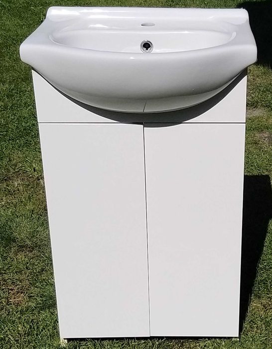 Szafka z umywalką szerokość 50cm