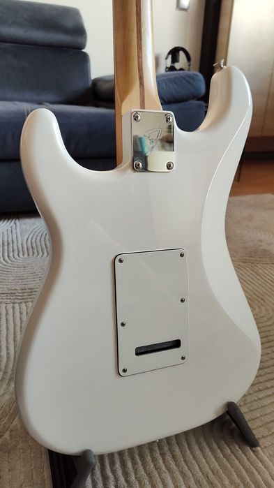 Fender Player Stratocaster (pickupy Fender Ultra Vintage)