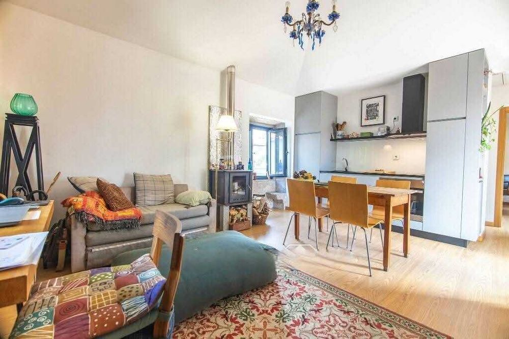Moradia com 4 Habitações Independentes | Campanhã – Porto