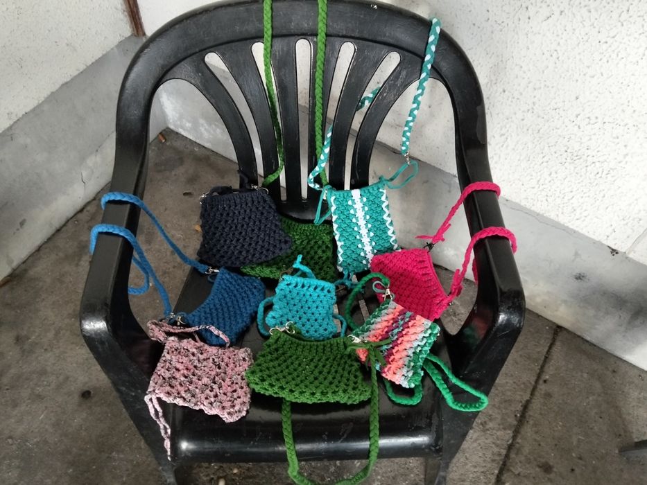 Bolsas artesanais novas.