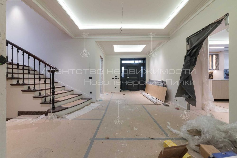 Продаж нового будинку 570 кв м вул Товарна Печерськ Генератор