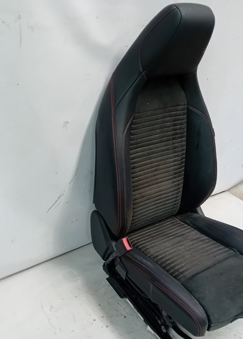 Banco frente esquerdo MERCEDES-BENZ GLA (X156)
