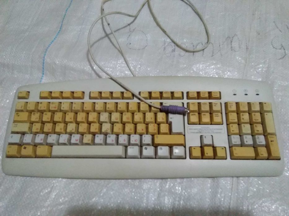 Клавиатура для компьютера "PLEOMЛХ""Deluxe Koybeard" мышка Genius