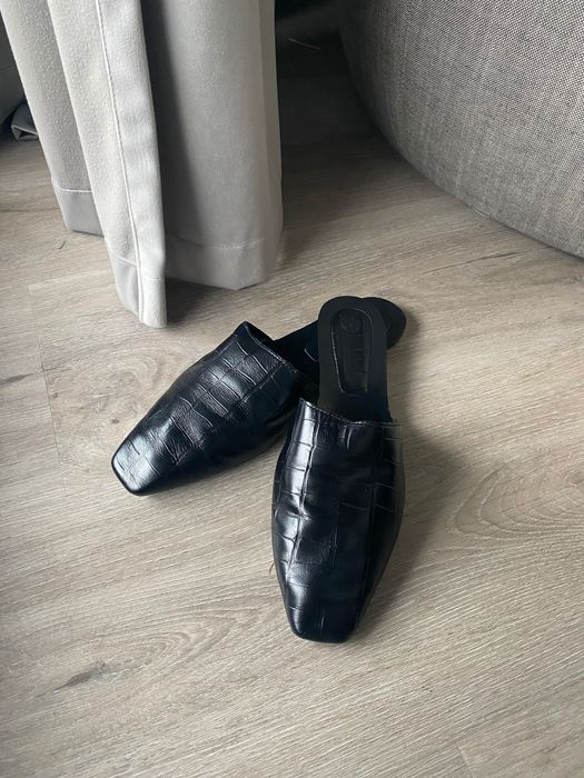 Mule skórzane Massimo Dutti