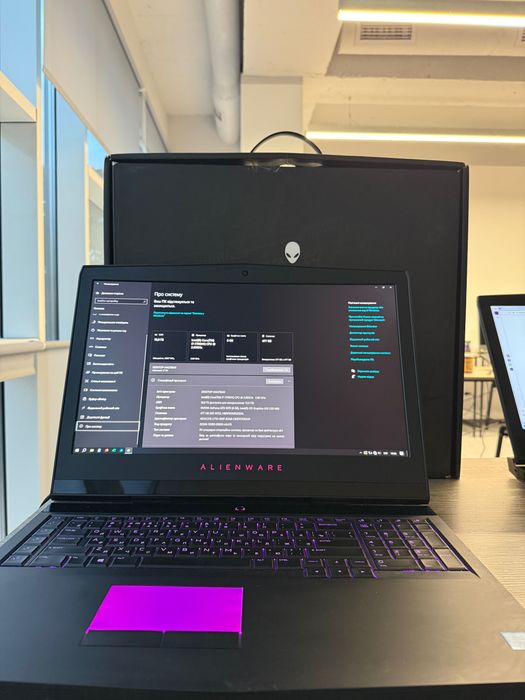 Dell Alienware 17 R4/ 3840x2160, 4K 60Hz/ Intel Core i7 /GTX 1070M 8GB