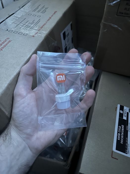 PowerBank SiliconPower 10000mAh (допоможе у BlackOut) + USB-ЛІХТАР