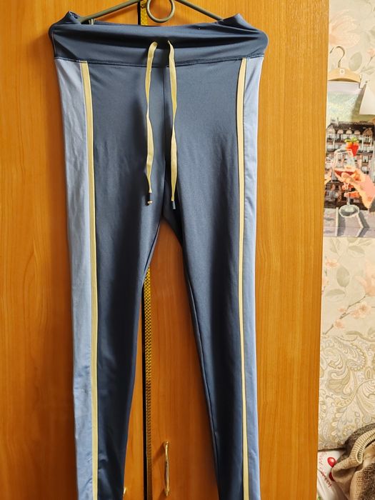 Одяг для спорту, термо кофти,лосіни.