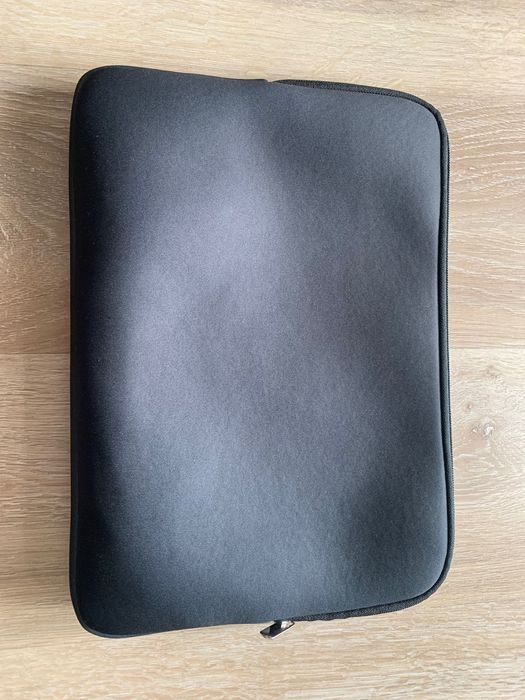 etui na laptopa 35x25