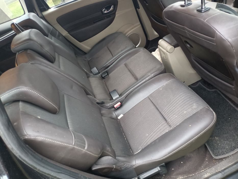 Fotele Renault Grand Scenic 3 komplet foteli boczki tapicerka brązowe