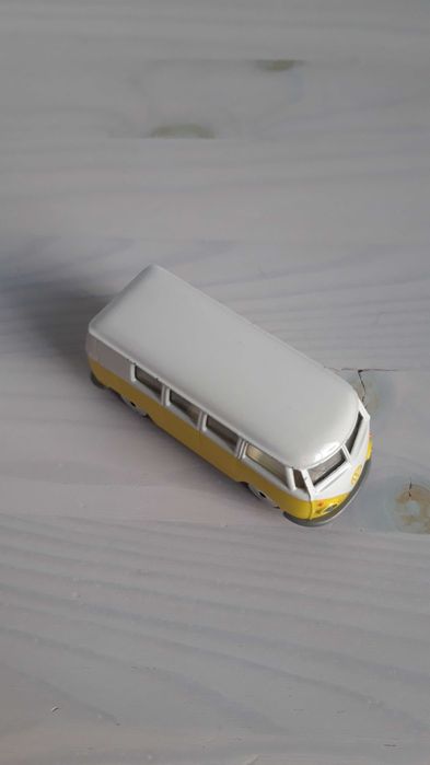 Majorette VW T1 w skali 1:59 resorak