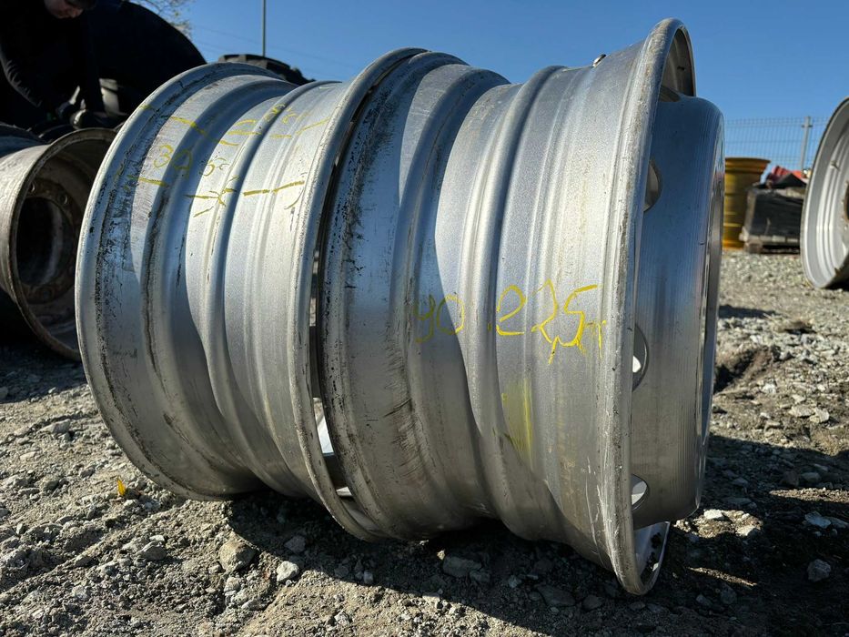 Felga Felgi Ciężarowe Tir Przyczepa Naczepa 22.5" 22.5x9 10 ŚRUB
