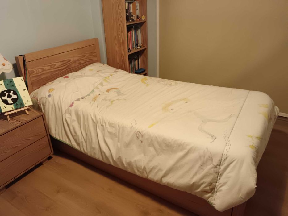 Cama de solteiro estilo cerne (pinho maciço)