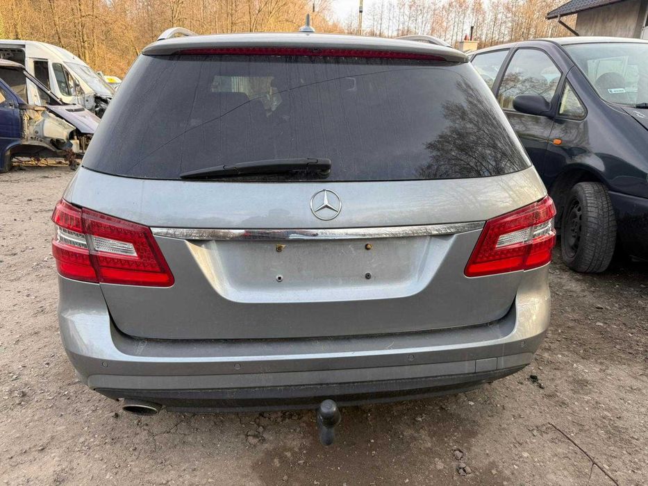 zderzak tył Mercedes e klasa w212 przedlift Kod lakieru  792