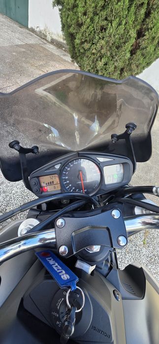 Suzuki GSR 600 109cv