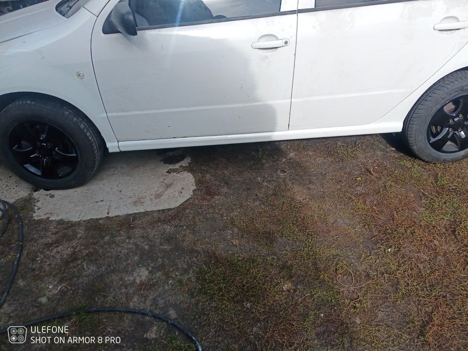 Шкода Фабіа 2004 рік 1.4 газ бензин