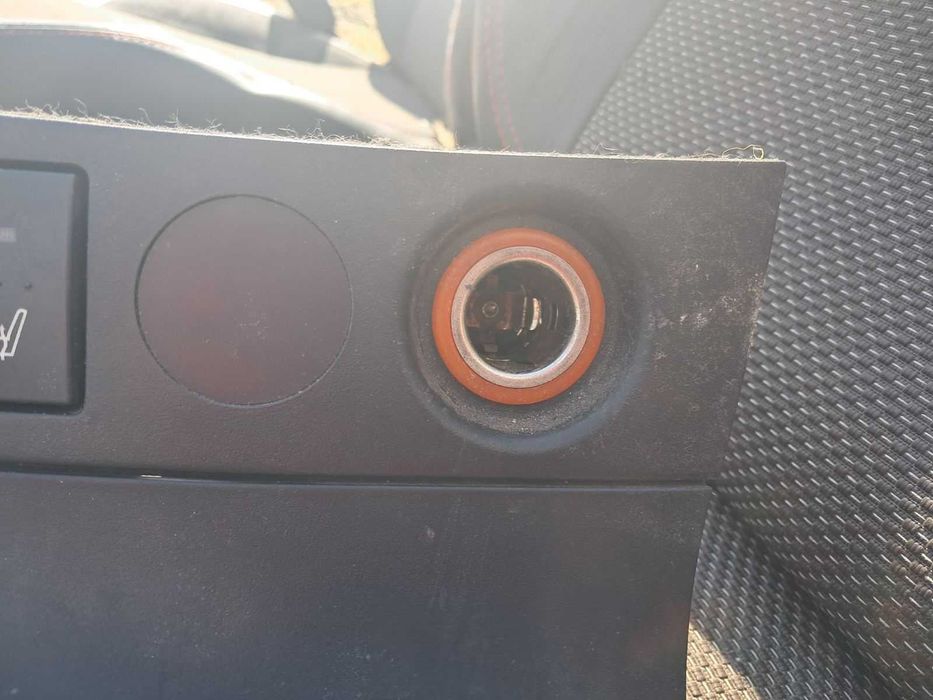 Попільничка прикурювач консоль в торпеду мазда 3 БК BP4L-55211