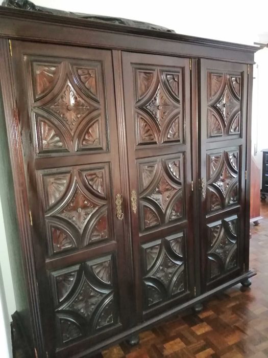 Armários, cómodas, cama