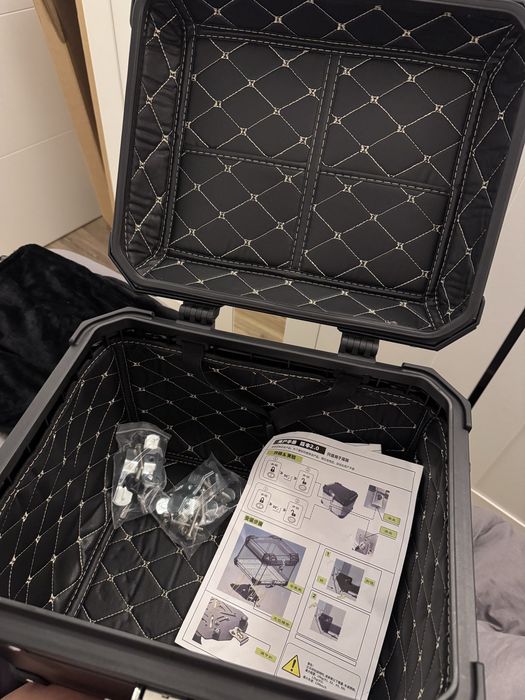 Vendo Top Case NOVO