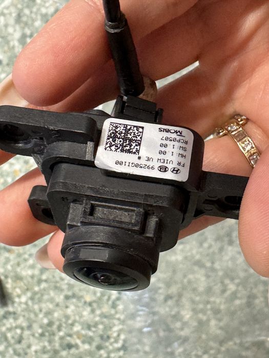 Камера бампера переднього Hyundai Ioniq 5 2022