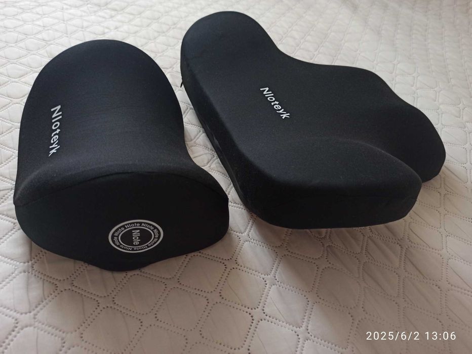 Комплект ортопедических подушек в авто.