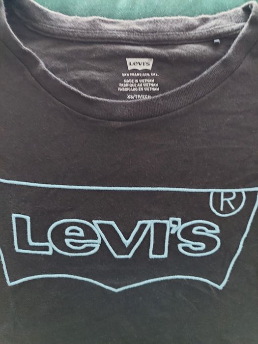 T-shirt Levis czarny