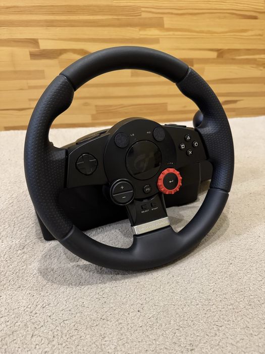 Хороший стан. Ігровий комплект  Logitech Driving Force GT
