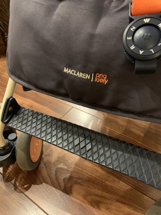 Коляска Maclaren