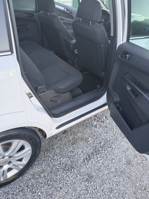 Opel Zafira 2012
