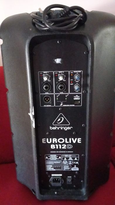 Vendo Coluna de som Beringer Eurolive B112D