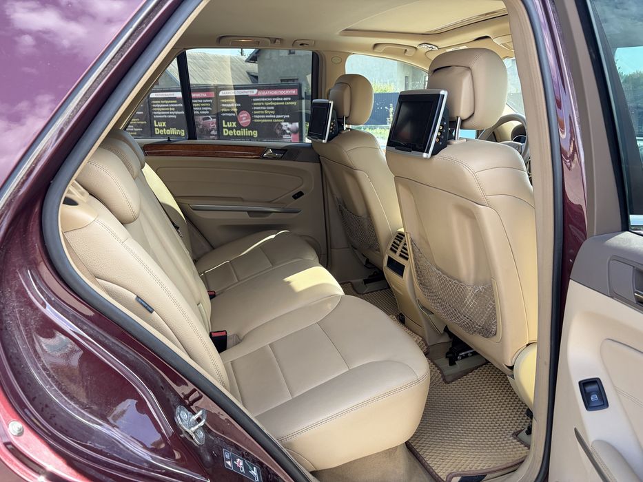 Mercedes-Benz ML320