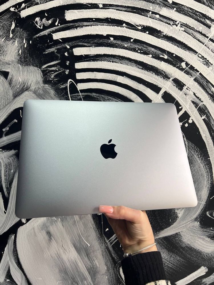Apple MacBook Pro 13 2020 32 RAM 1000 GB 1Тб 1270$ РОЗСТРОЧКА Ноутбук ...
