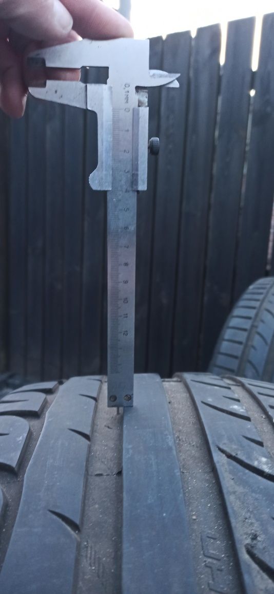 Продам покришки 245-40 R19: 1 900 грн. - Автошини Гадяч на Olx