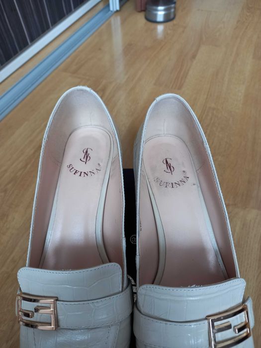 Туфлі з натуральної шкіри