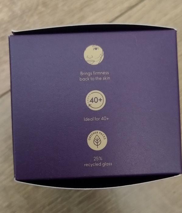 Ujędrniający krem na dzień SPF 20 Royal Velvet