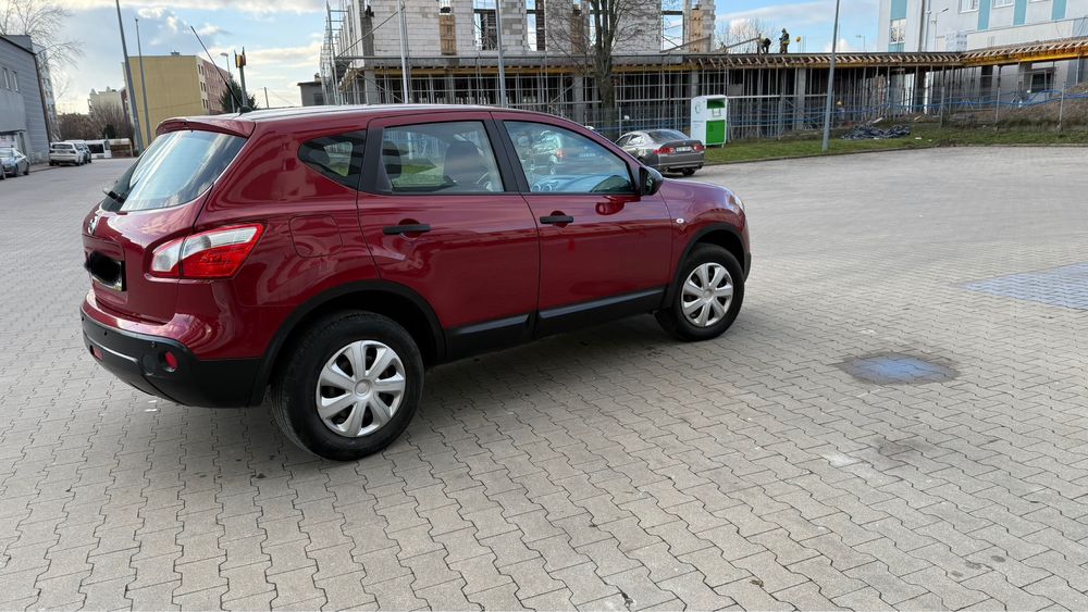 Nissan Qashqai 1.6 benzyna