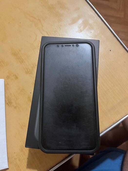 Телефон iPhone 11 Pro