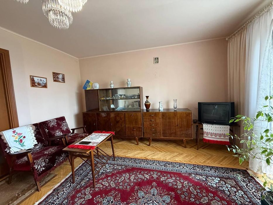 Здам 3х кімнатну квартиру на Озерній з косметичним ремонтом!