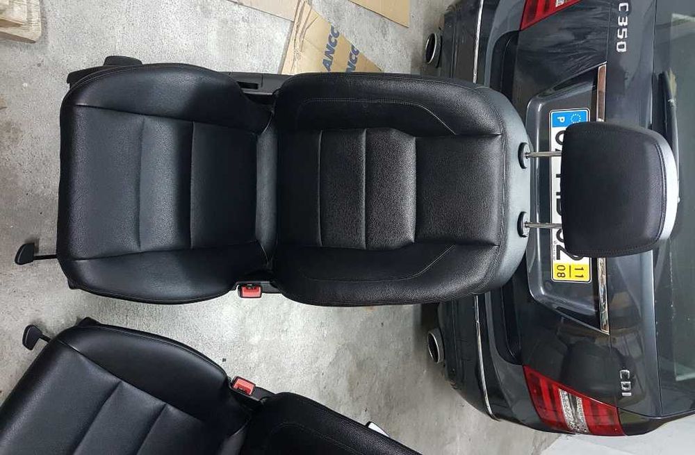 Bancos em pele . Mercedes W204 (Avantgarde) 2011