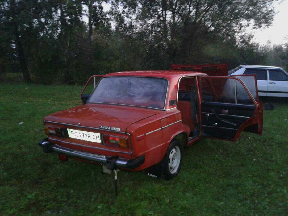 Автомобіль Ваз 21061