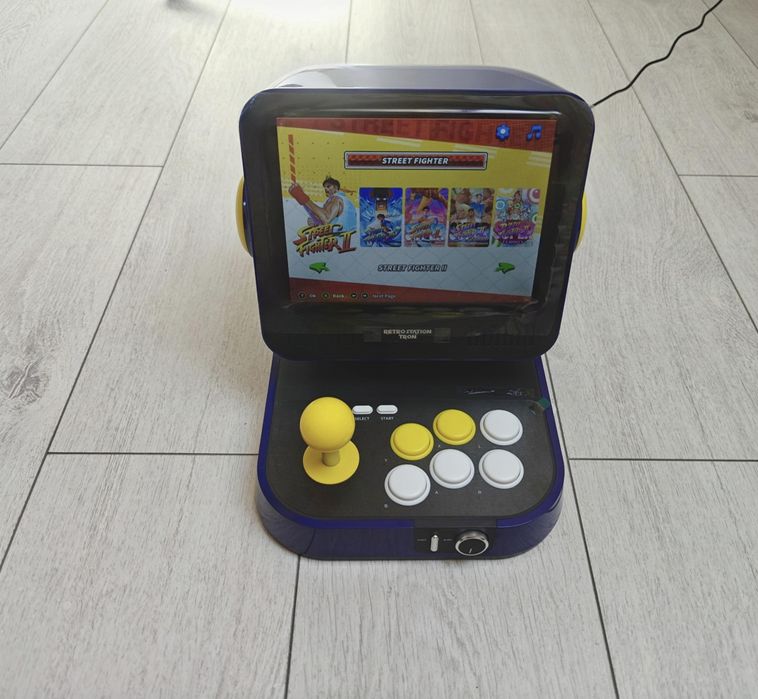 Capcom Retro Station C8 Nowa Automat  Street Fighter Mega Man Gry